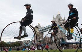 欧美单车女骑手图片